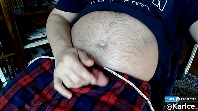 Snapshot of karlce chatting on 12.19.24 karlce online show from 12.19.24