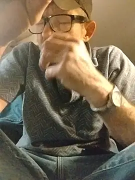 ROBERT0516 online show from 11.21.25