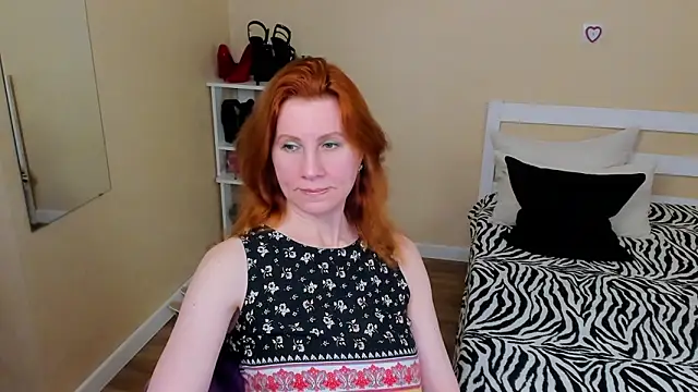Snapshot of FoxySophia chatting on 05.03.26 FoxySophia online show from 05.03.26