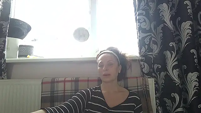 LindaStarS online show from 04.18.26