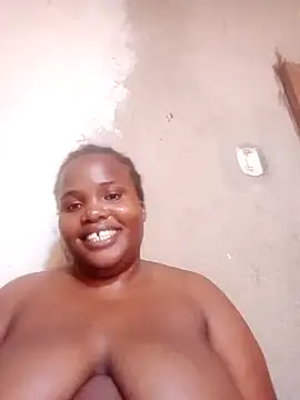 Snapshot of sexybigboobz chatting on 02.19.25 sexybigboobz online show from 02.19.25