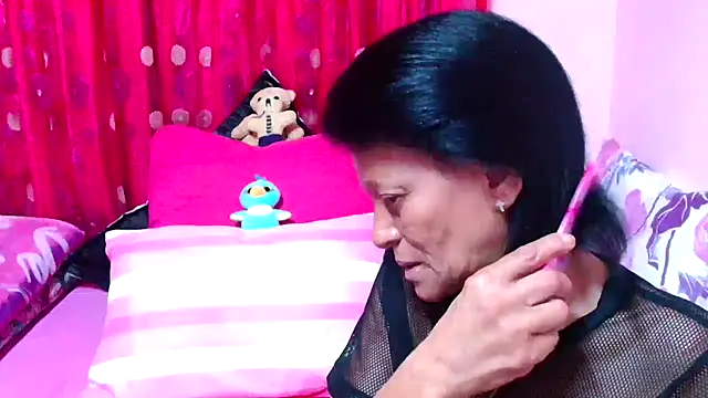 SLUTTYROXY online show from 10.29.25