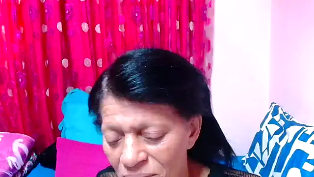 SLUTTYROXY online show from 11.17.25