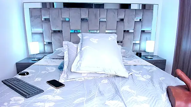 Cammiila online show from 02.15.25