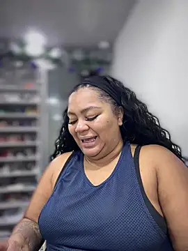 yanza2002 online show from 12.10.24