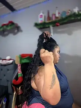 yanza2002 online show from 12.15.24