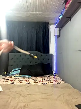 yanza2002 online show from 10.11.25