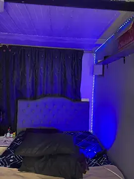 yanza2002 online show from 10.27.25