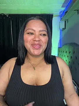 yanza2002 online show from 11.28.25