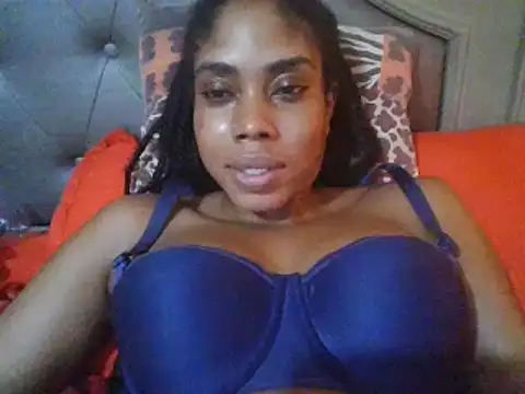 Snapshot of HONEYSWEETS_LIVE chatting on 02.12.25 HONEYSWEETS LIVE online show from 02.12.25