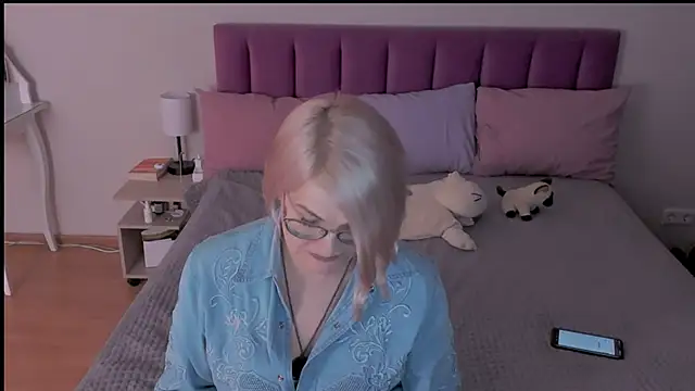 sabrinamacmarren online show from 03.21.25