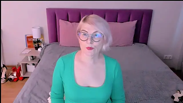 sabrinamacmarren online show from 12.01.25