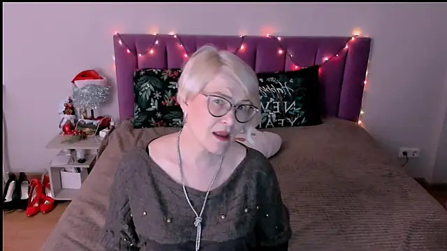 sabrinamacmarren online show from 01.08.26