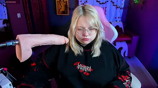 Yoki Shizuko online show from 02.16.26