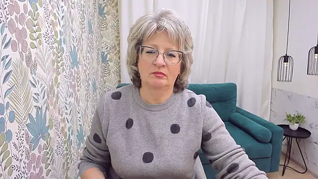 EvelynJoyful online show from 02.02.26