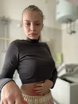 Snapshot of AnastasiaAniess chatting on 02.02.25 AnastasiaAniess online show from 02.02.25