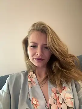 Snapshot of AnastasiaAniess chatting on 02.21.25 AnastasiaAniess online show from 02.21.25