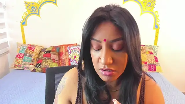 Snapshot of LadyNahir chatting on 11.06.25 LadyNahir online show from 11.06.25