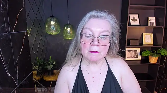 Snapshot of NataliMellow chatting on 04.21.26 NataliMellow online show from 04.21.26