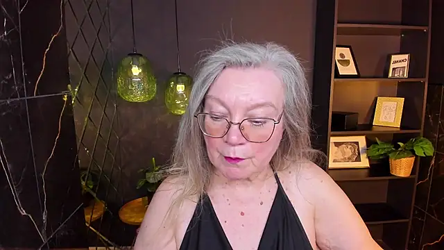 Snapshot of NataliMellow chatting on 04.24.26 NataliMellow online show from 04.24.26