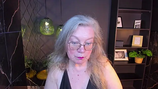 Snapshot of NataliMellow chatting on 05.10.26 NataliMellow online show from 05.10.26