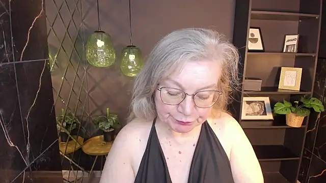 Snapshot of NataliMellow chatting on 05.13.26 NataliMellow online show from 05.13.26
