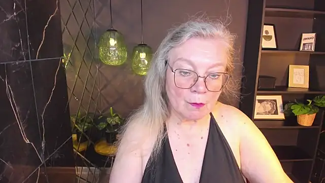 Snapshot of NataliMellow chatting on 05.21.26 NataliMellow online show from 05.21.26