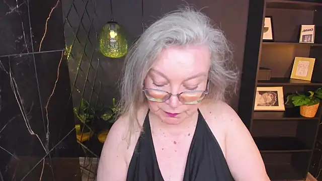 Snapshot of NataliMellow chatting on 05.22.26 NataliMellow online show from 05.22.26