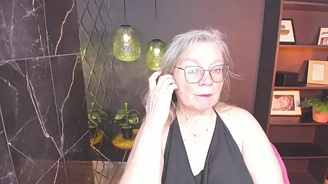 Snapshot of NataliMellow chatting on 05.25.26 NataliMellow online show from 05.25.26