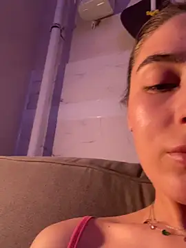 Snapshot of so_cutes chatting on 09.14.25 so cutes online show from 09.14.25