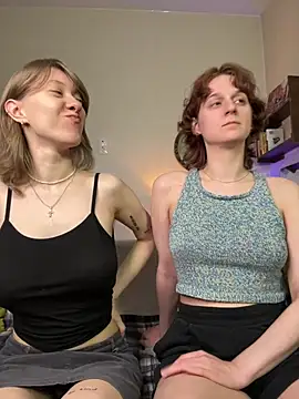 Snapshot of Jitoon_Exe chatting on 02.22.26 Jitoon Exe online show from 02.22.26