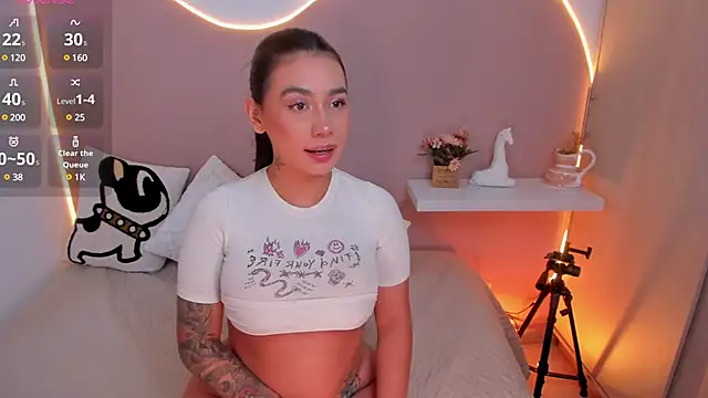 EllieMitchell online show from 12.22.24