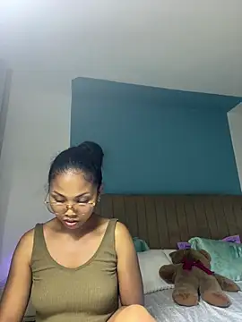 Snapshot of naya86 chatting on 05.28.26 naya86 online show from 05.28.26