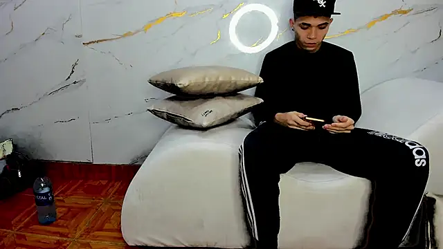 Snapshot of AmazingPartys chatting on 03.12.26 AmazingPartys online show from 03.12.26