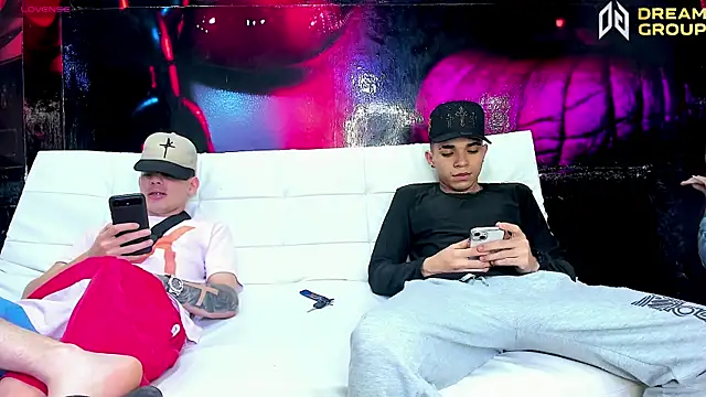 Snapshot of AmazingPartys chatting on 04.04.26 AmazingPartys online show from 04.04.26