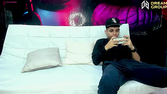 Snapshot of AmazingPartys chatting on 04.06.26 AmazingPartys online show from 04.06.26