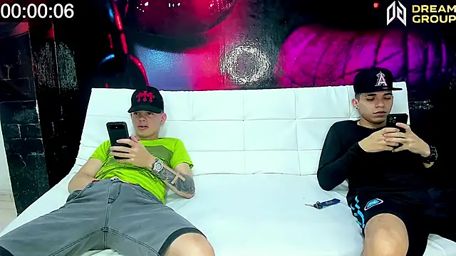 Snapshot of AmazingPartys chatting on 04.12.26 AmazingPartys online show from 04.12.26