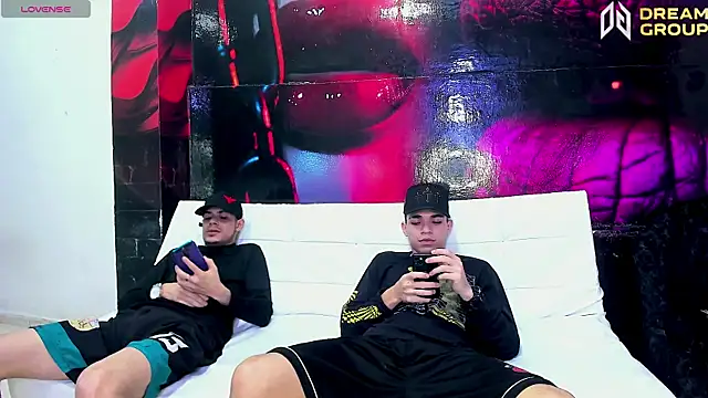 Snapshot of AmazingPartys chatting on 04.14.26 AmazingPartys online show from 04.14.26