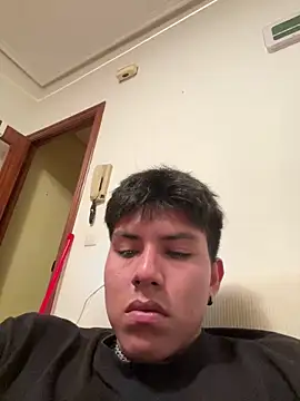 Snapshot of mikeeeeeell chatting on 03.13.26 mikeeeeeell online show from 03.13.26