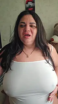 Snapshot of littleRikka chatting on 03.27.26 littleRikka online show from 03.27.26