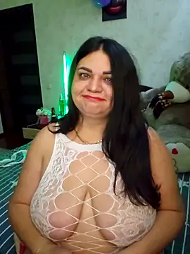 Snapshot of littleRikka chatting on 04.11.26 littleRikka online show from 04.11.26