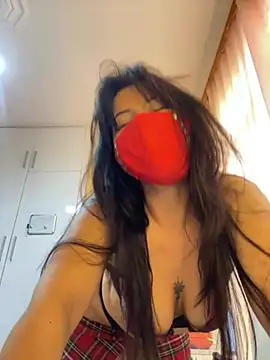 White-Petite online show from 04.23.26