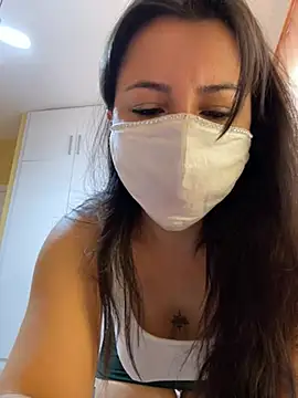 White-Petite online show from 06.10.26