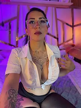 Tattooed spittingdoll online show from 07.27.26