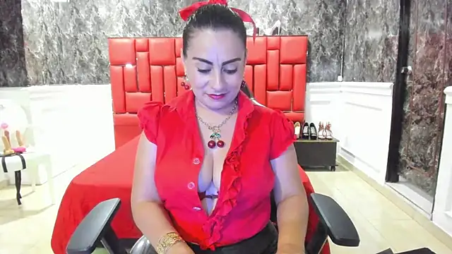 Imyourdirtymilf online show from 12.13.25