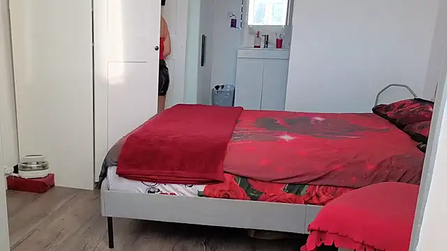 HotSpicyGujju online show from 11.28.25