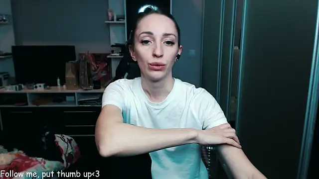 Snapshot of Natalimeowks chatting on 12.30.24 Natalimeowks online show from 12.30.24