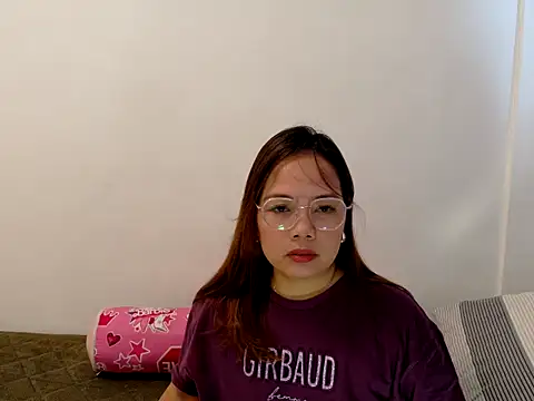 BURBERRY69 online show from 04.23.26