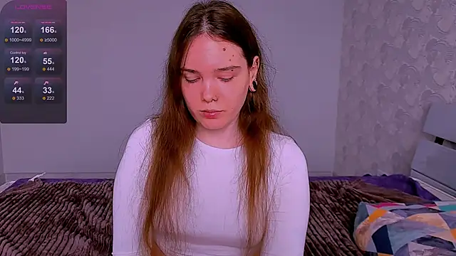 Janie JJ Curvie online show from 05.05.26