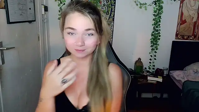 Thegirlbehindthemask online show from 07.15.26